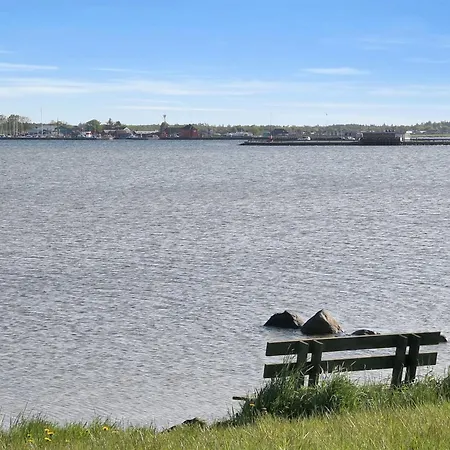 Ilya - 90m To The Fjord By Interhome